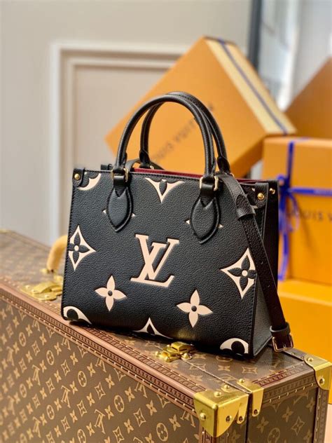 tote bag lv black|louis vuitton black square bag.